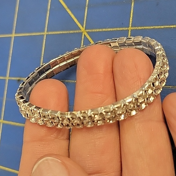 Rhinestone Stretch Bracelet 6.25" - Picture 1 of 4